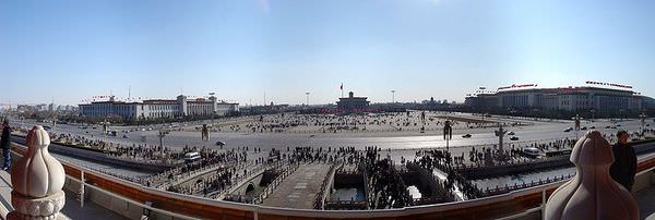 800px-200401-beijing-tianan-square-overview